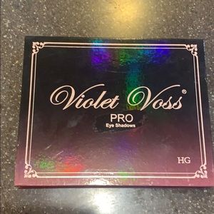 Violet Voss holy grail pro palette